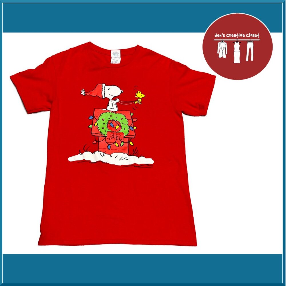 Men's Red Peanuts Snoopy Christmas Short Sleeve Tee
